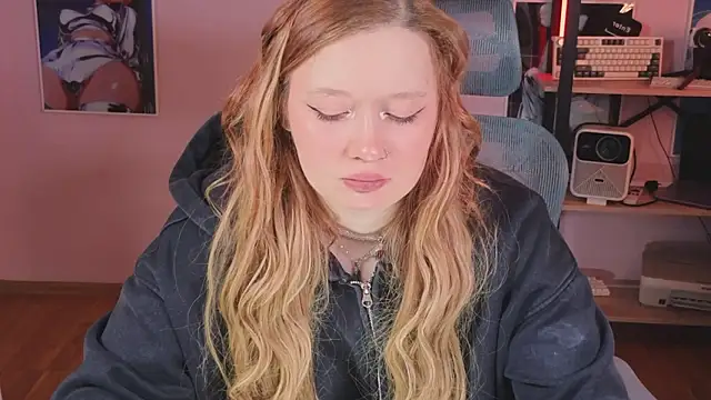 Snapshot of carolina_elf chatting on February 2026 05:08:02 AM carolina elf online show from February 2026 05:08:02 AM