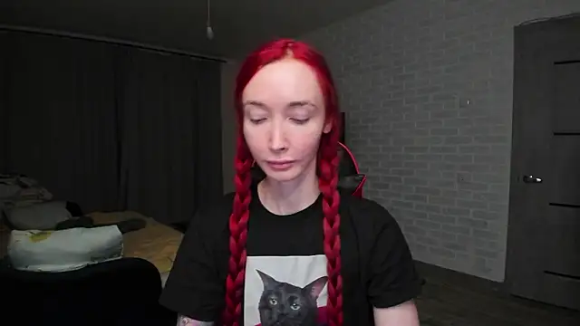 Roxy Silver online show from February 2026 02:45:01 PM