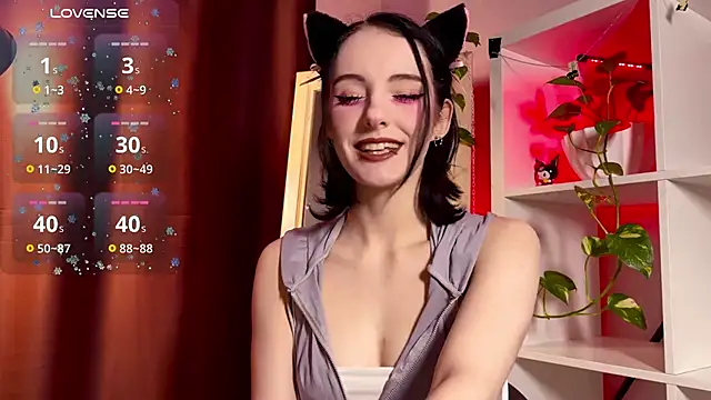 Snapshot of Alice_Succuby chatting on February 2025 07:21:01 PM Alice Succuby online show from February 2025 07:21:01 PM