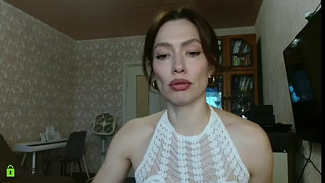 alicia spicy online show from August 2026 03:25:01 PM