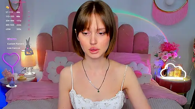 MaryLew online show from November 2025 06:34:01 AM