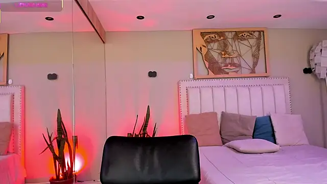  AlejaCruz  online show from September 2025 07:19:02 PM