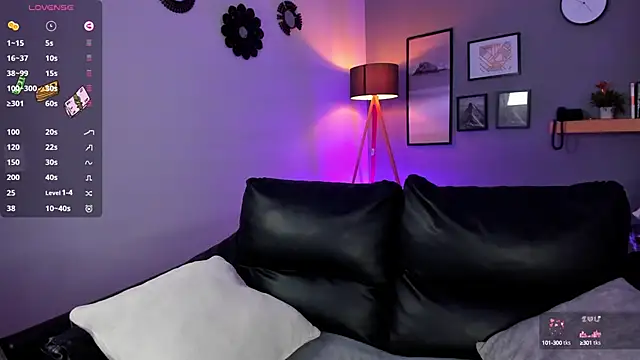 Snapshot of Lissy__Dream chatting on October 2025 11:37:01 PM Lissy Dream online show from October 2025 11:37:01 PM