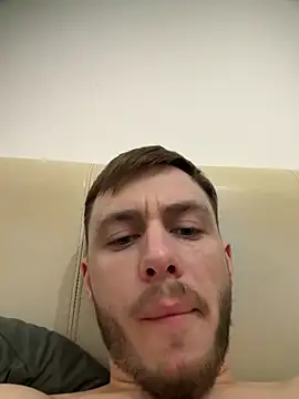 Snapshot of Julian128 chatting on February 2025 10:42:02 PM Julian128 online show from February 2025 10:42:02 PM