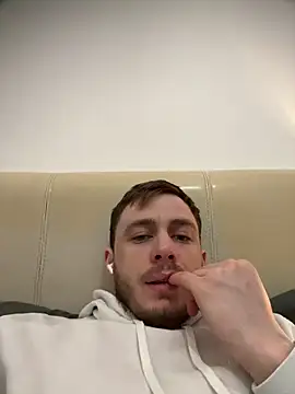 Snapshot of Julian128 chatting on March 2025 10:10:01 PM Julian128 online show from March 2025 10:10:01 PM