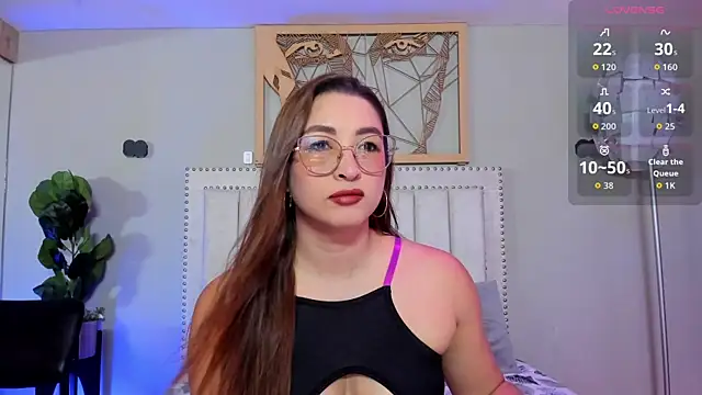  LaraMom  online show from July 2026 06:10:02 PM