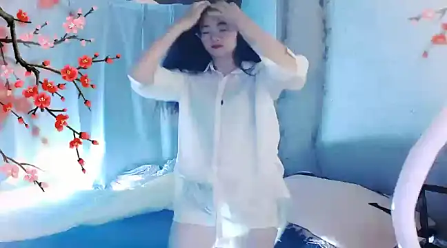 Snapshot of Floor_oo chatting on December 2024 11:07:01 PM Floor oo online show from December 2024 11:07:01 PM