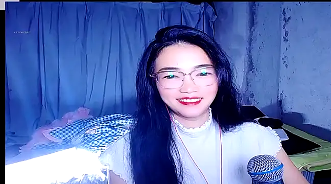 Snapshot of Floor_oo chatting on January 2025 03:16:02 PM Floor oo online show from January 2025 03:16:02 PM