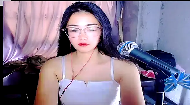 Snapshot of Floor_oo chatting on February 2025 04:46:02 AM Floor oo online show from February 2025 04:46:02 AM