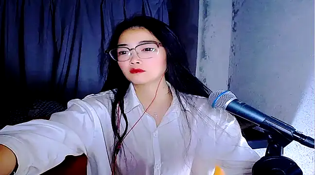 Snapshot of Floor_oo chatting on February 2025 10:32:01 PM Floor oo online show from February 2025 10:32:01 PM