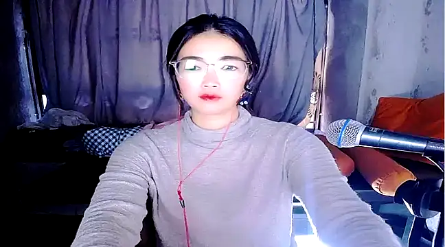 Snapshot of Floor_oo chatting on February 2025 10:23:02 AM Floor oo online show from February 2025 10:23:02 AM