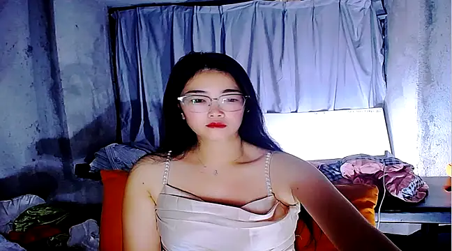 Snapshot of Floor_oo chatting on March 2025 10:32:02 PM Floor oo online show from March 2025 10:32:02 PM