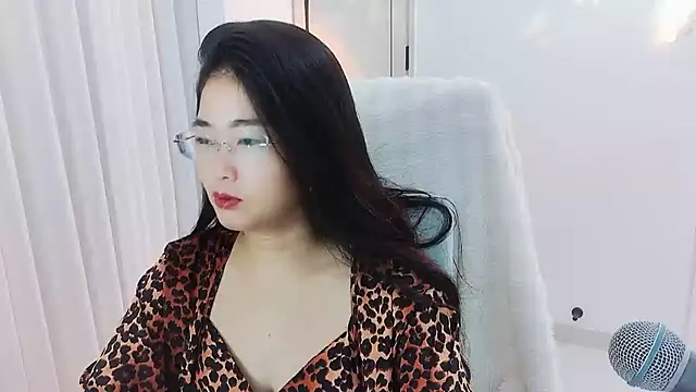 Snapshot of Floor_oo chatting on September 2025 02:52:01 PM Floor oo online show from September 2025 02:52:01 PM