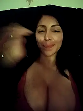 tiffani  love online show from September 2025 11:26:01 AM