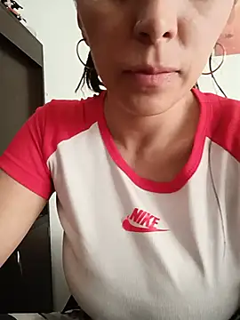 tiffani  love online show from July 2026 06:54:01 PM