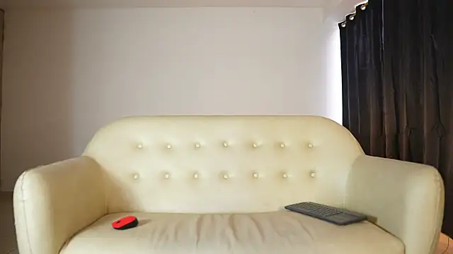 Emi latingirl online show from January 2026 08:54:01 PM