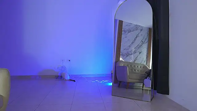 Emi latingirl online show from March 2026 07:08:02 PM