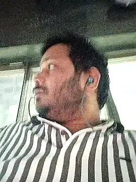 Snapshot of DeepakXxxR86 chatting on December 2025 08:13:02 PM DeepakXxxR86 online show from December 2025 08:13:02 PM