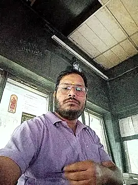 Snapshot of DeepakXxxR86 chatting on December 2025 08:58:01 PM DeepakXxxR86 online show from December 2025 08:58:01 PM