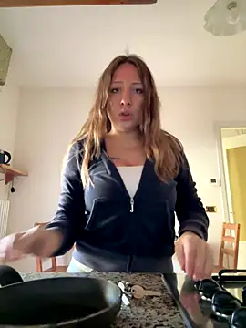 Snapshot of Sashabunny chatting on December 2025 01:27:01 PM Sashabunny online show from December 2025 01:27:01 PM