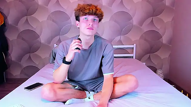 Ian Flor online show from December 2025 12:10:01 PM