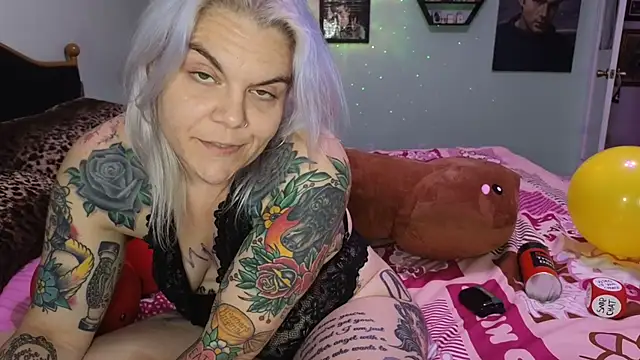 CherryBombBomb online show from December 2024 09:39:02 AM