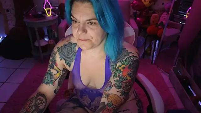 CherryBombBomb online show from September 2025 05:19:02 AM