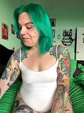 CherryBombBomb online show from October 2025 07:01:01 PM