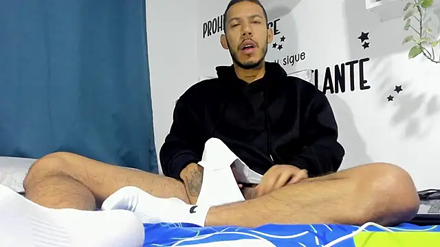 Snapshot of Aronxxs chatting on October 2025 09:49:01 AM Aronxxs online show from October 2025 09:49:01 AM