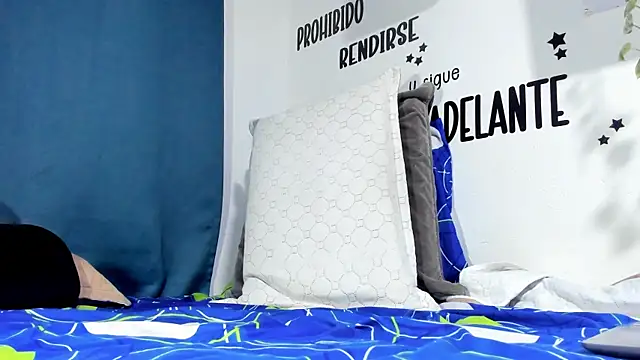 Snapshot of Aronxxs chatting on November 2025 09:06:02 AM Aronxxs online show from November 2025 09:06:02 AM