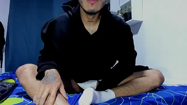 Aronxxs online show from February 2026 10:05:02 AM