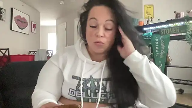 Snapshot of CarissmaDeLuca chatting on February 2026 08:29:01 PM CarissmaDeLuca online show from February 2026 08:29:01 PM