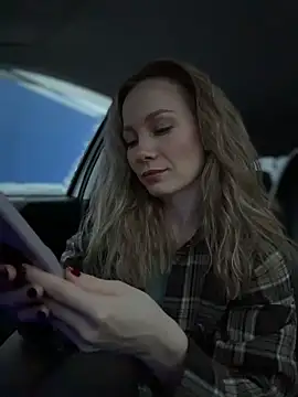 LavenderHot online show from December 2025 02:28:01 AM