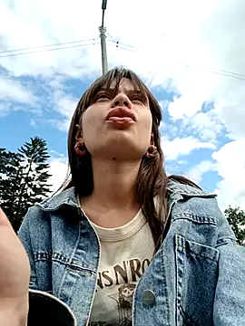 Violeta 12- online show from November 2025 07:12:01 PM