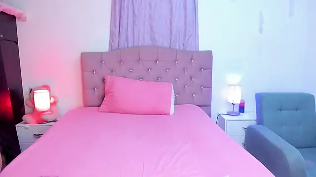 Latinabombsheell online show from February 2026 06:50:01 AM