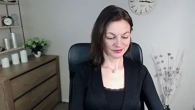 Snapshot of VivianWILD chatting on January 2025 06:48:02 AM VivianWILD online show from January 2025 06:48:02 AM