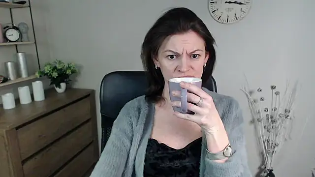 Snapshot of VivianWILD chatting on January 2025 06:53:02 AM VivianWILD online show from January 2025 06:53:02 AM