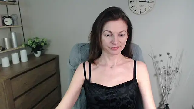 Snapshot of VivianWILD chatting on January 2025 10:28:02 AM VivianWILD online show from January 2025 10:28:02 AM