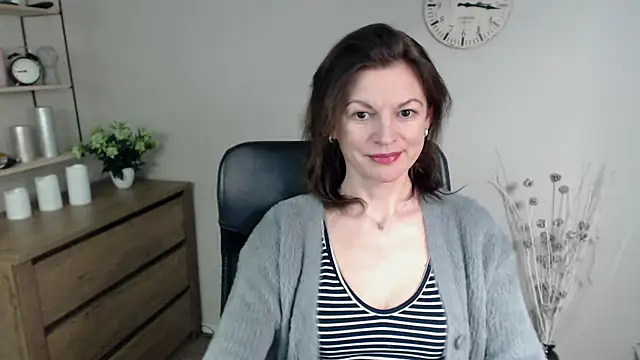 Snapshot of VivianWILD chatting on January 2025 10:51:01 AM VivianWILD online show from January 2025 10:51:01 AM