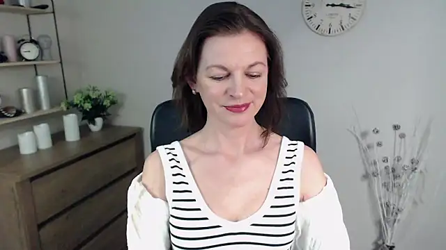 Snapshot of VivianWILD chatting on January 2025 09:49:02 AM VivianWILD online show from January 2025 09:49:02 AM