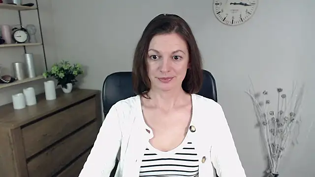 Snapshot of VivianWILD chatting on January 2025 03:53:02 PM VivianWILD online show from January 2025 03:53:02 PM