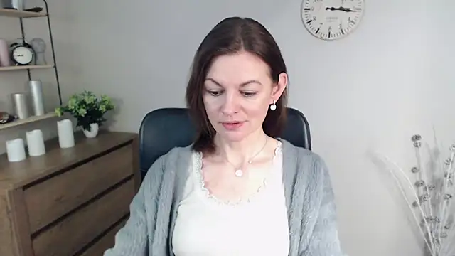 Snapshot of VivianWILD chatting on January 2025 06:54:01 AM VivianWILD online show from January 2025 06:54:01 AM