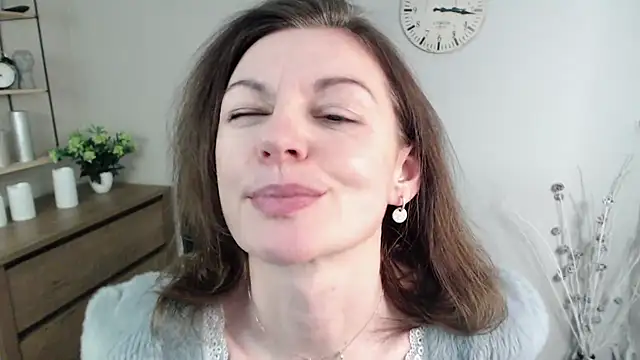 Snapshot of VivianWILD chatting on January 2025 10:08:01 AM VivianWILD online show from January 2025 10:08:01 AM