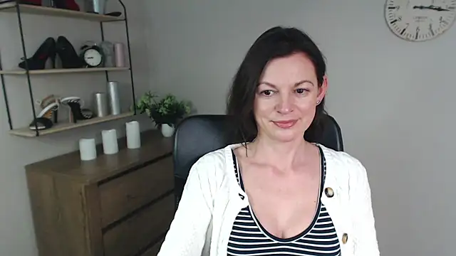 Snapshot of VivianWILD chatting on January 2025 09:57:02 AM VivianWILD online show from January 2025 09:57:02 AM