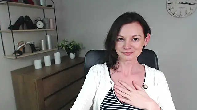 Snapshot of VivianWILD chatting on January 2025 12:59:01 PM VivianWILD online show from January 2025 12:59:01 PM