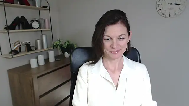 Snapshot of VivianWILD chatting on February 2025 04:52:01 PM VivianWILD online show from February 2025 04:52:01 PM