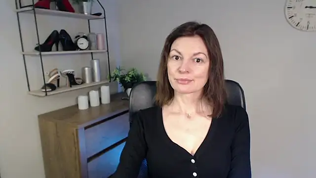 Snapshot of VivianWILD chatting on February 2025 07:13:01 AM VivianWILD online show from February 2025 07:13:01 AM