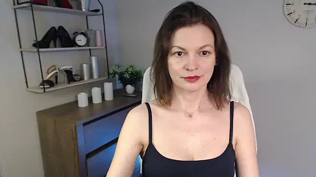 Snapshot of VivianWILD chatting on February 2025 08:10:01 AM VivianWILD online show from February 2025 08:10:01 AM