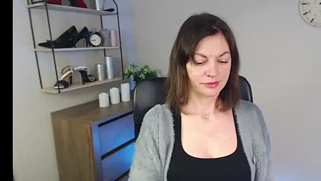 Snapshot of VivianWILD chatting on February 2025 07:56:02 AM VivianWILD online show from February 2025 07:56:02 AM