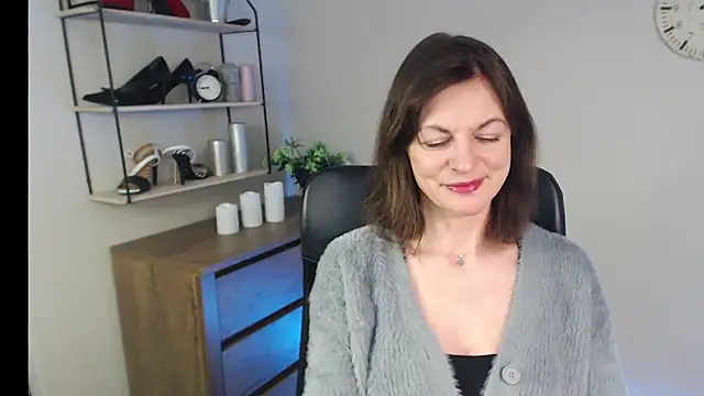 Snapshot of VivianWILD chatting on February 2025 11:01:02 AM VivianWILD online show from February 2025 11:01:02 AM